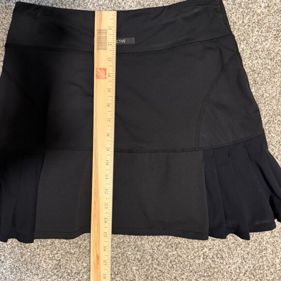 Tonic Active Pleated Tennis Skirt – Black (Size M) | Made in Canada! - Picture 6 of 6